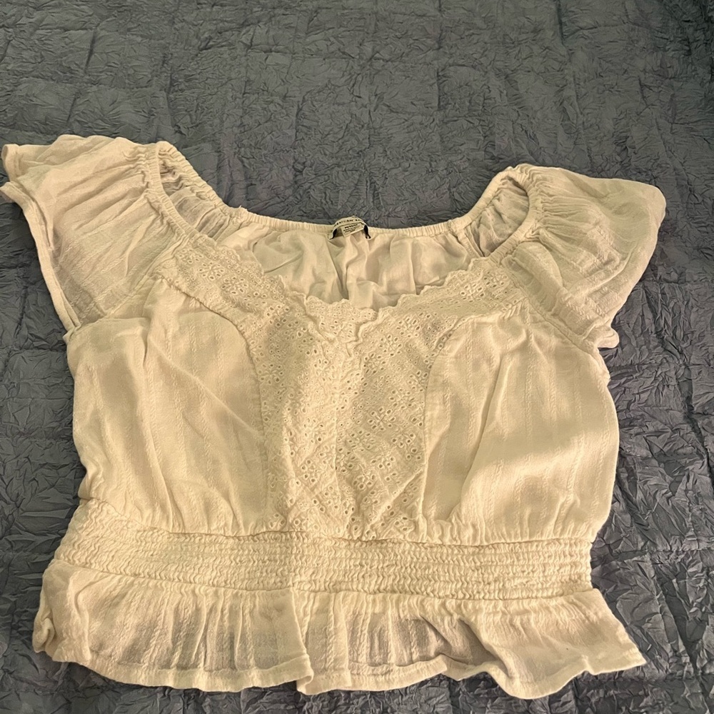 American Eagle White Eyelet top size medium